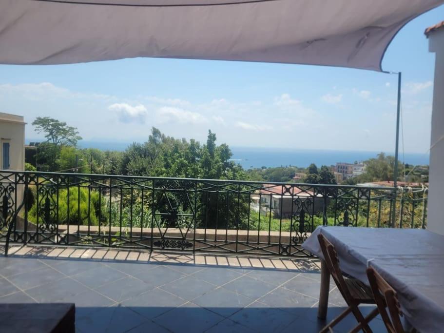 Kamyhouse Una Tranquilla Struttura Nel Verde Villa Naples Exterior photo